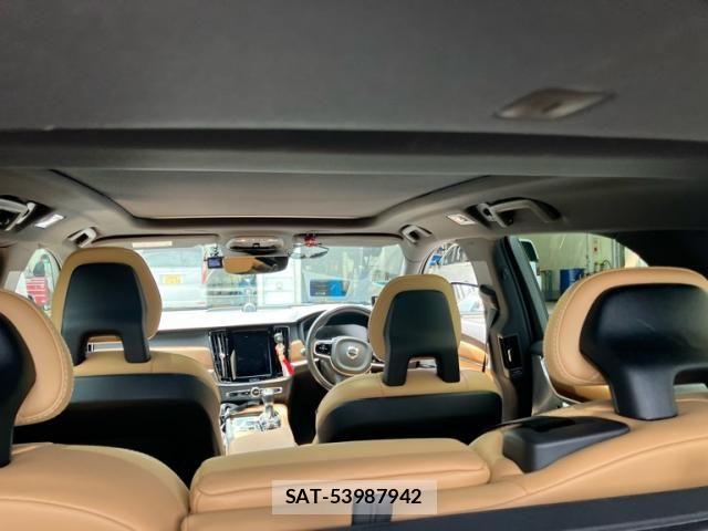 Volvo V90 2018-02 8146952-11