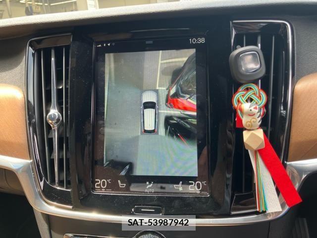 Volvo V90 2018-02 8146952-12