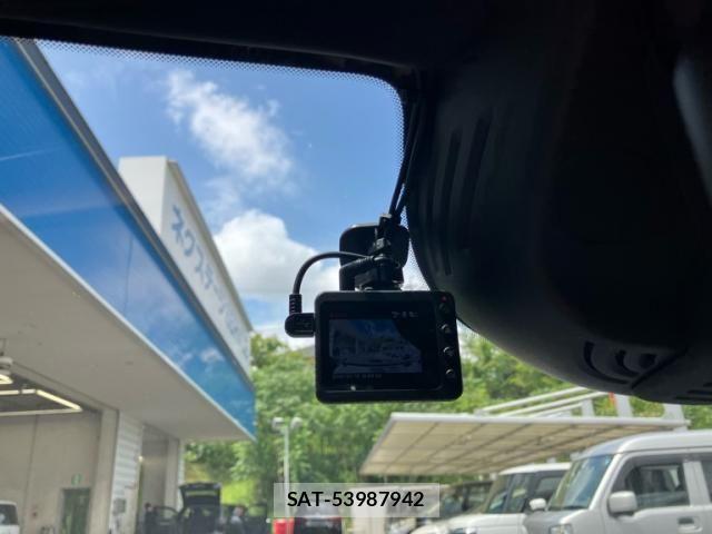 Volvo V90 2018-02 8146952-15