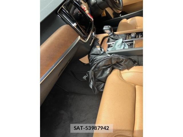 Volvo V90 2018-02 8146952-21