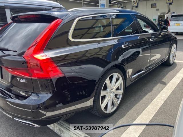 Volvo V90 2018-02 8146952-2
