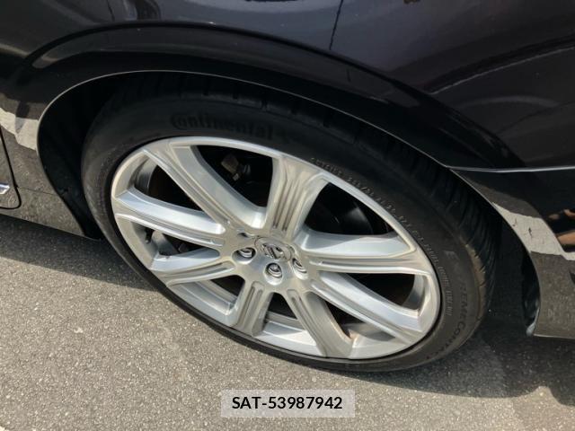 Volvo V90 2018-02 8146952-6