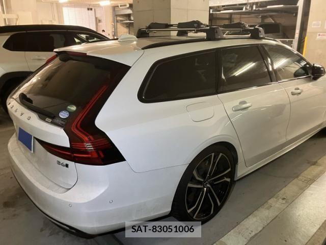 Volvo V90 2021-07 8159483-3