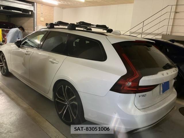 Volvo V90 2021-07 8159483-4