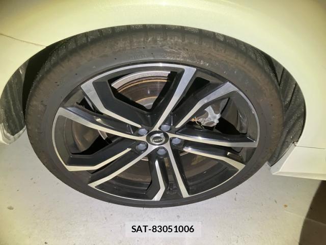 Volvo V90 2021-07 8159483-7
