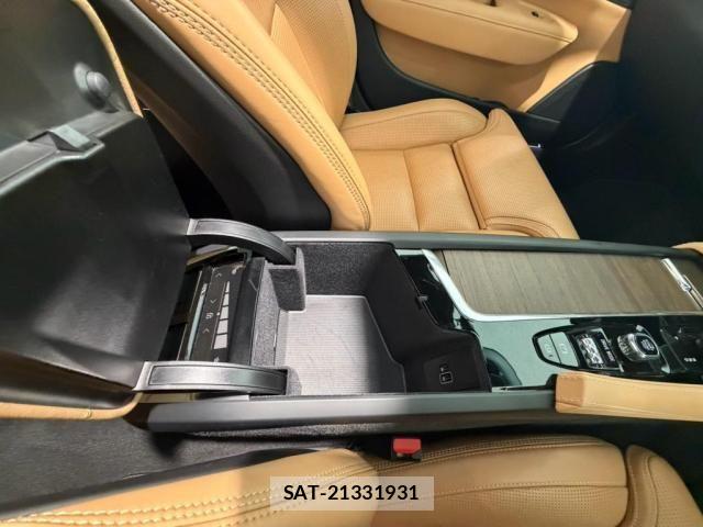 Volvo V90 2021-11 8369634-9