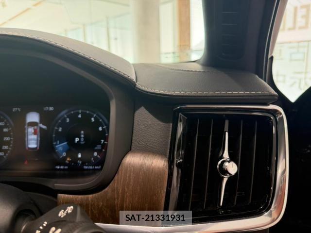 Volvo V90 2021-11 8369634-14