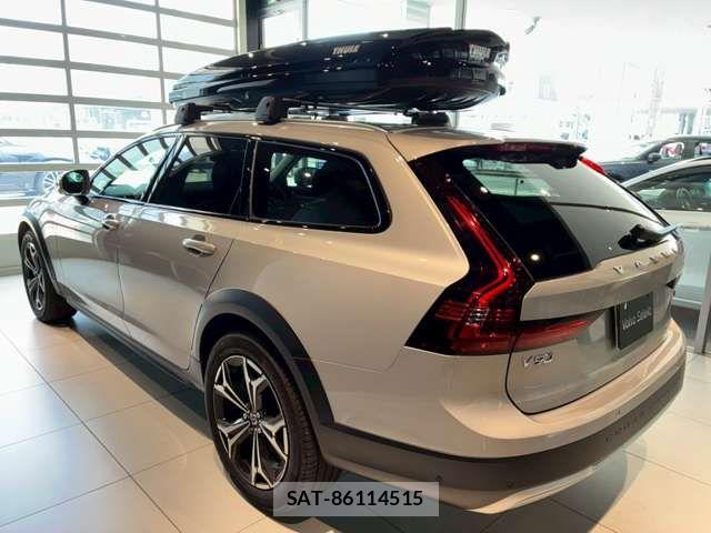 Volvo V90 2024-06 8369633-15