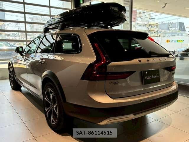 Volvo V90 2024-06 8369633-6