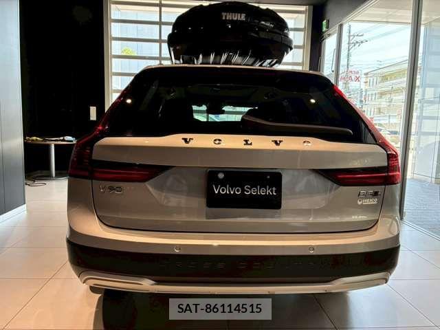 Volvo V90 2024-06 8369633-7
