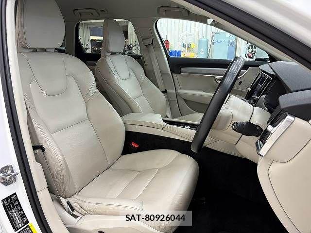 Volvo V90 2019-09 8486234-10