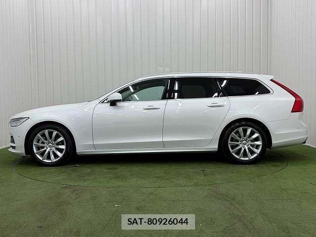 Volvo V90 2019-09 8486234-16