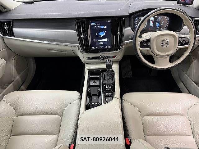 Volvo V90 2019-09 8486234-1