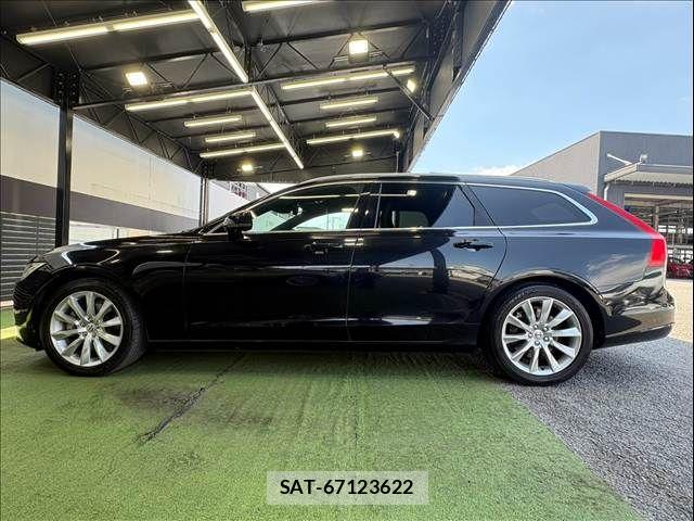Volvo V90 2017-03 8486236-16