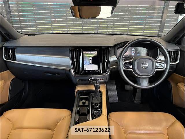 Volvo V90 2017-03 8486236-1