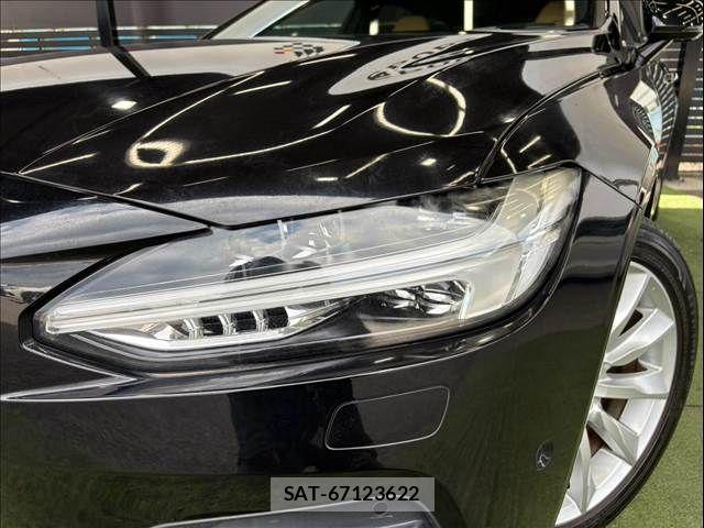 Volvo V90 2017-03 8486236-19