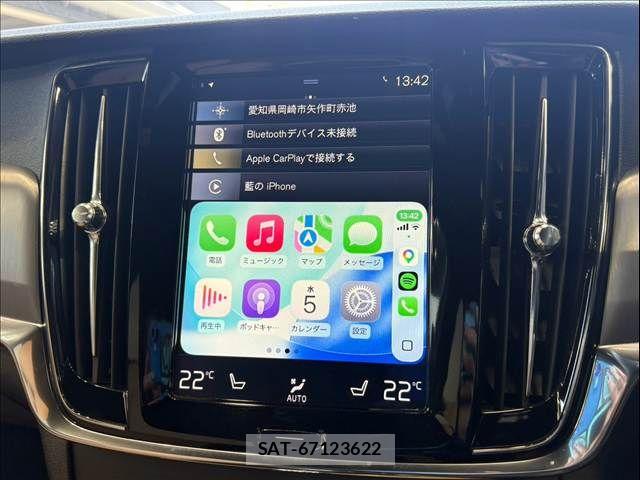 Volvo V90 2017-03 8486236-4