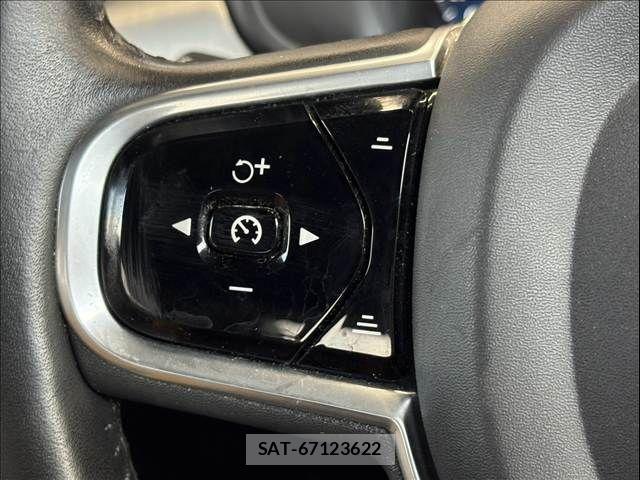 Volvo V90 2017-03 8486236-5