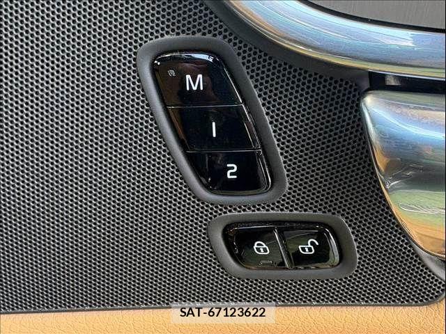 Volvo V90 2017-03 8486236-7
