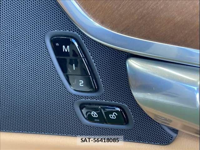 Volvo V90 2017-07 8486238-9