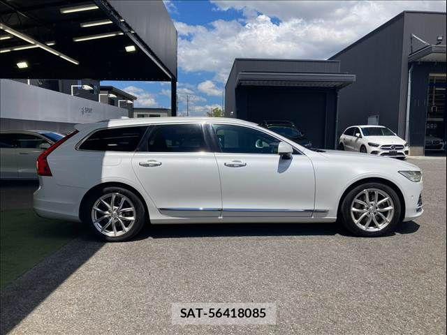Volvo V90 2017-07 8486238-17