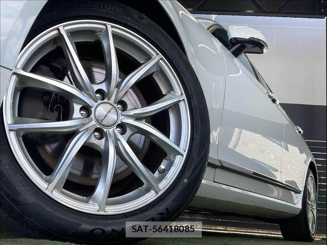 Volvo V90 2017-07 8486238-18