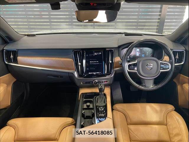 Volvo V90 2017-07 8486238-1