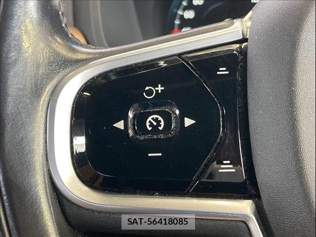 Volvo V90 2017-07 8486238-7