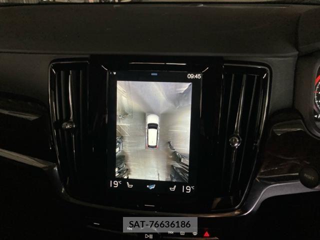 Volvo V90 2018-04 8797868-17