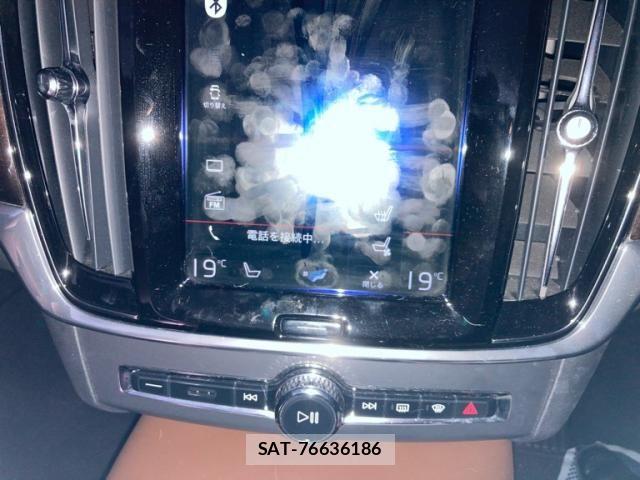 Volvo V90 2018-04 8797868-19