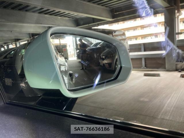 Volvo V90 2018-04 8797868-22