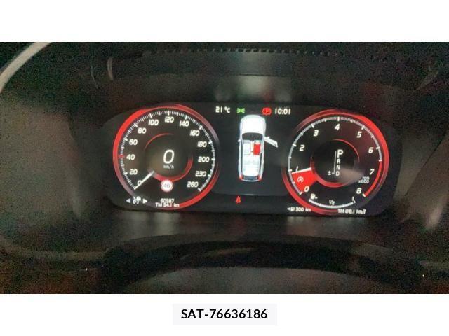 Volvo V90 2018-04 8797868-23
