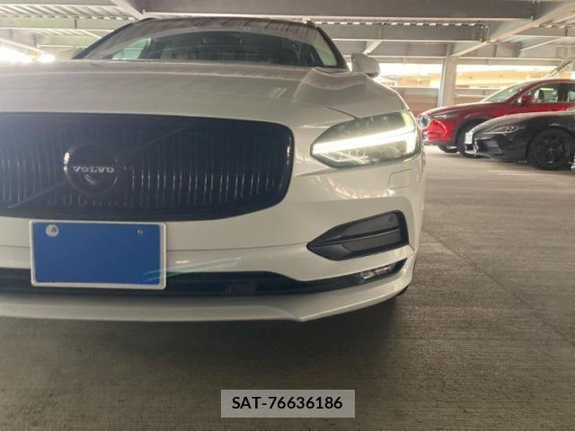 Volvo V90 2018-04 8797868-3