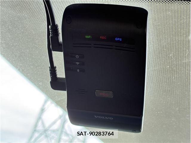 Volvo V90 2020-03 8849872-4