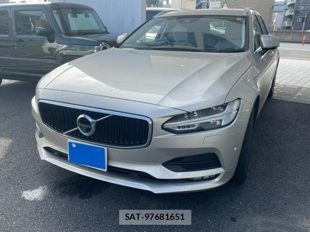 Volvo V90 2018-04 8882849-0