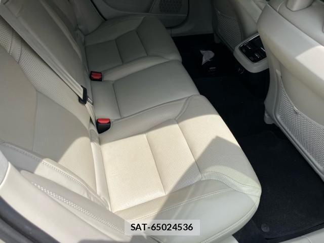 Volvo CROSS COUNTRY 2017-09 7226792-13