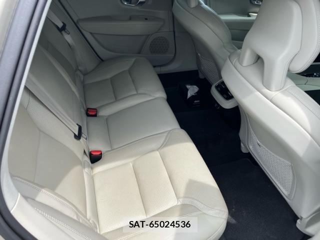 Volvo CROSS COUNTRY 2017-09 7226792-21