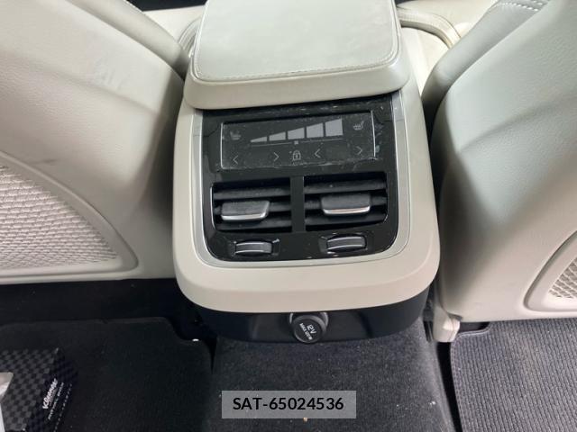 Volvo CROSS COUNTRY 2017-09 7226792-22