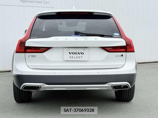 Volvo CROSS COUNTRY 2018-07 7790291-12