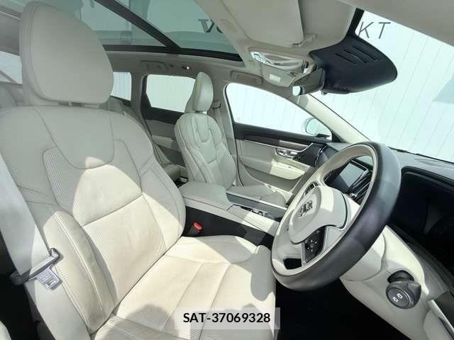 Volvo CROSS COUNTRY 2018-07 7790291-14