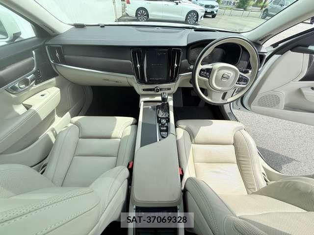 Volvo CROSS COUNTRY 2018-07 7790291-1