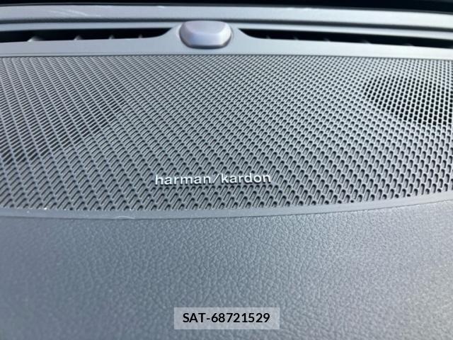 Volvo CROSS COUNTRY 2018-07 8317901-23