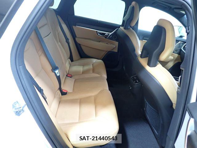 Volvo CROSS COUNTRY 2017-04 8338403-23