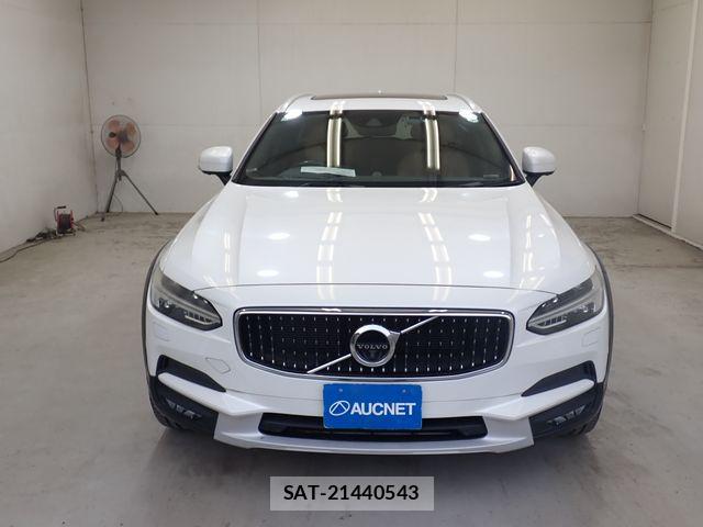 Volvo CROSS COUNTRY 2017-04 8338403-4