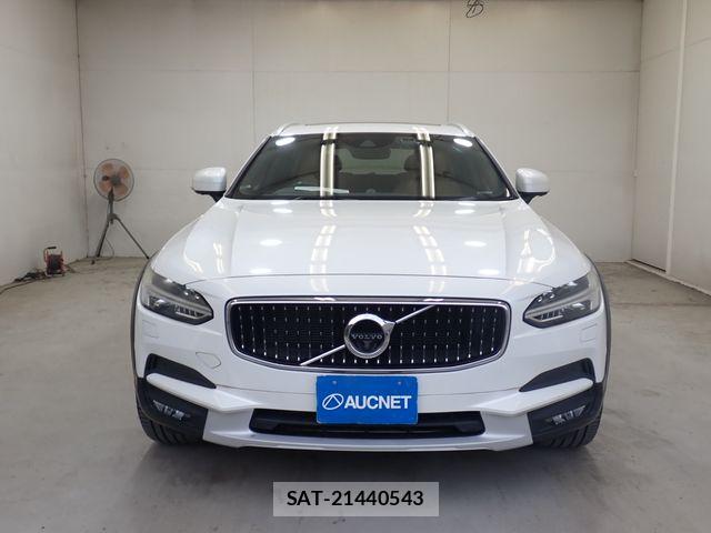 Volvo CROSS COUNTRY 2017-04 8338403-5