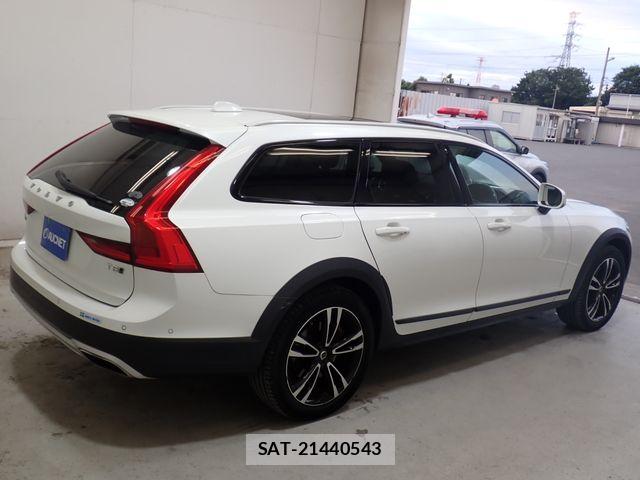 Volvo CROSS COUNTRY 2017-04 8338403-7