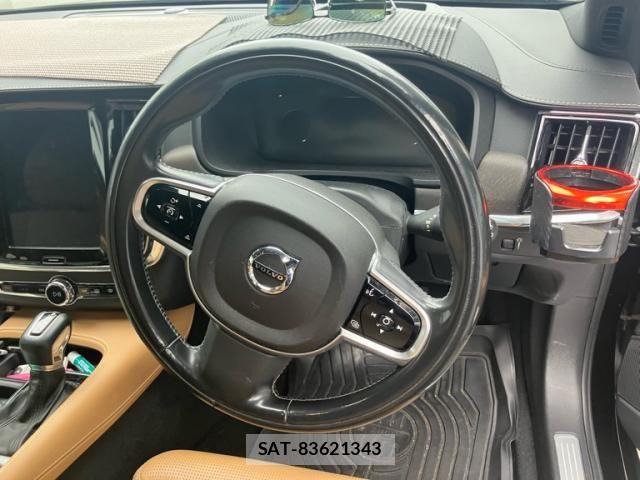 Volvo CROSS COUNTRY 2019-02 8372343-10