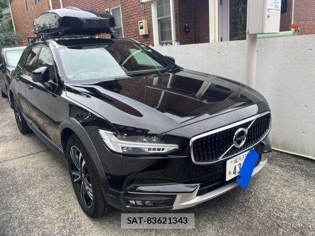 Volvo CROSS COUNTRY 2019-02 8372343-1