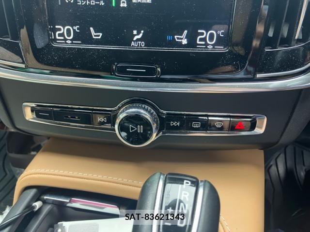 Volvo CROSS COUNTRY 2019-02 8372343-21