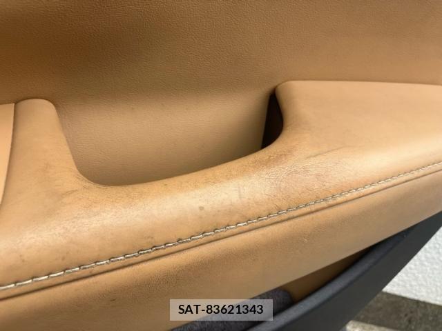 Volvo CROSS COUNTRY 2019-02 8372343-28